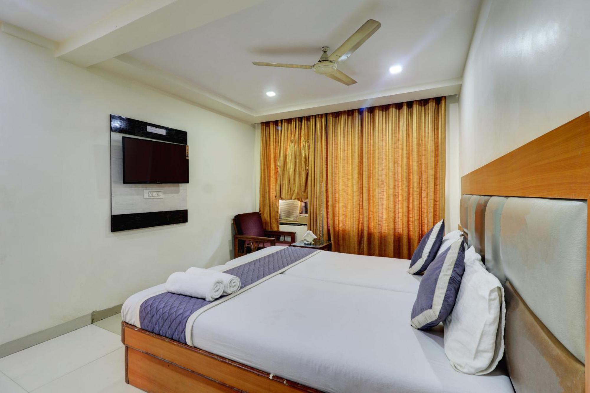פאנבל Hotel New Sarovar Grand מראה חיצוני תמונה