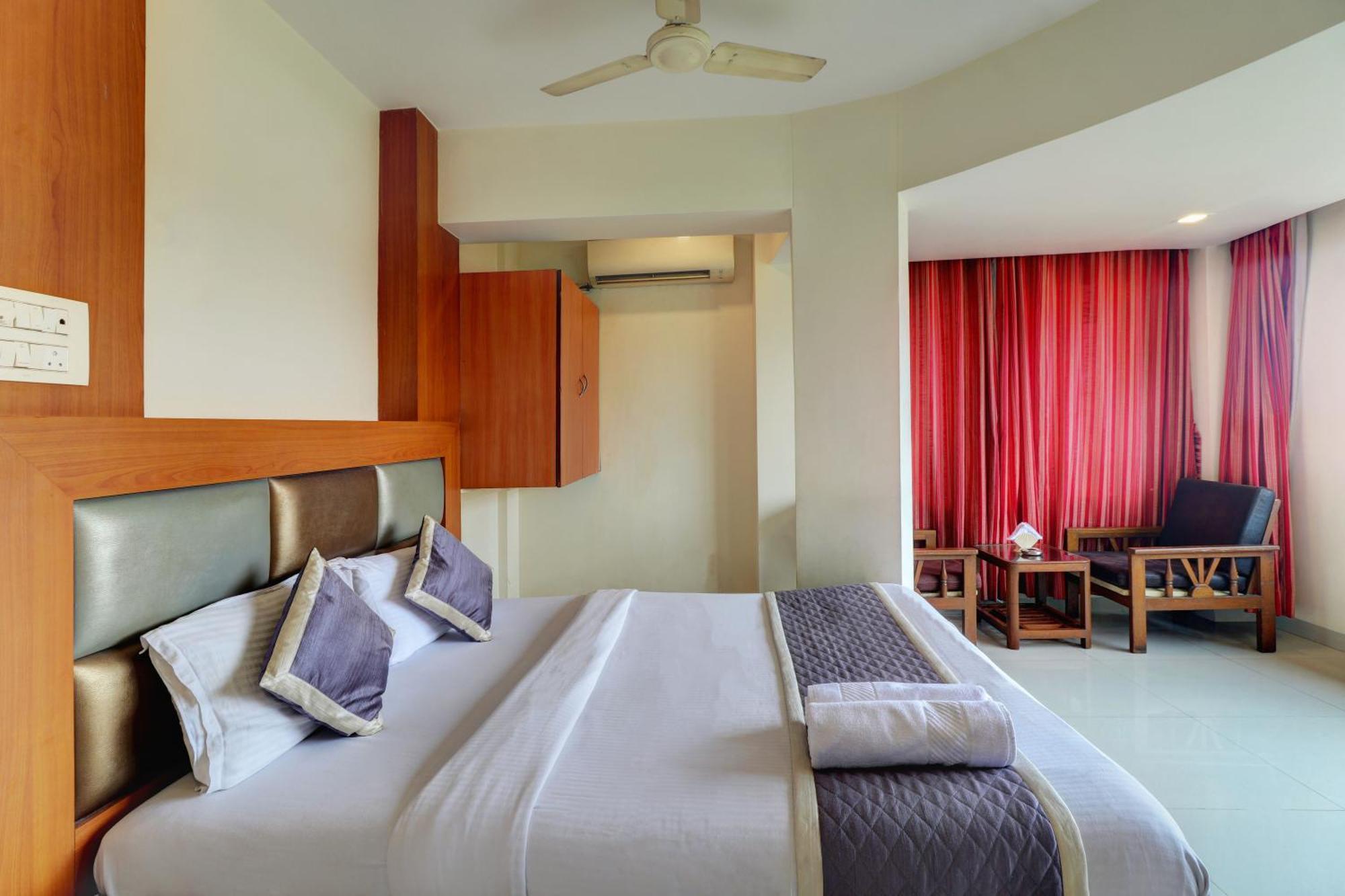 פאנבל Hotel New Sarovar Grand מראה חיצוני תמונה